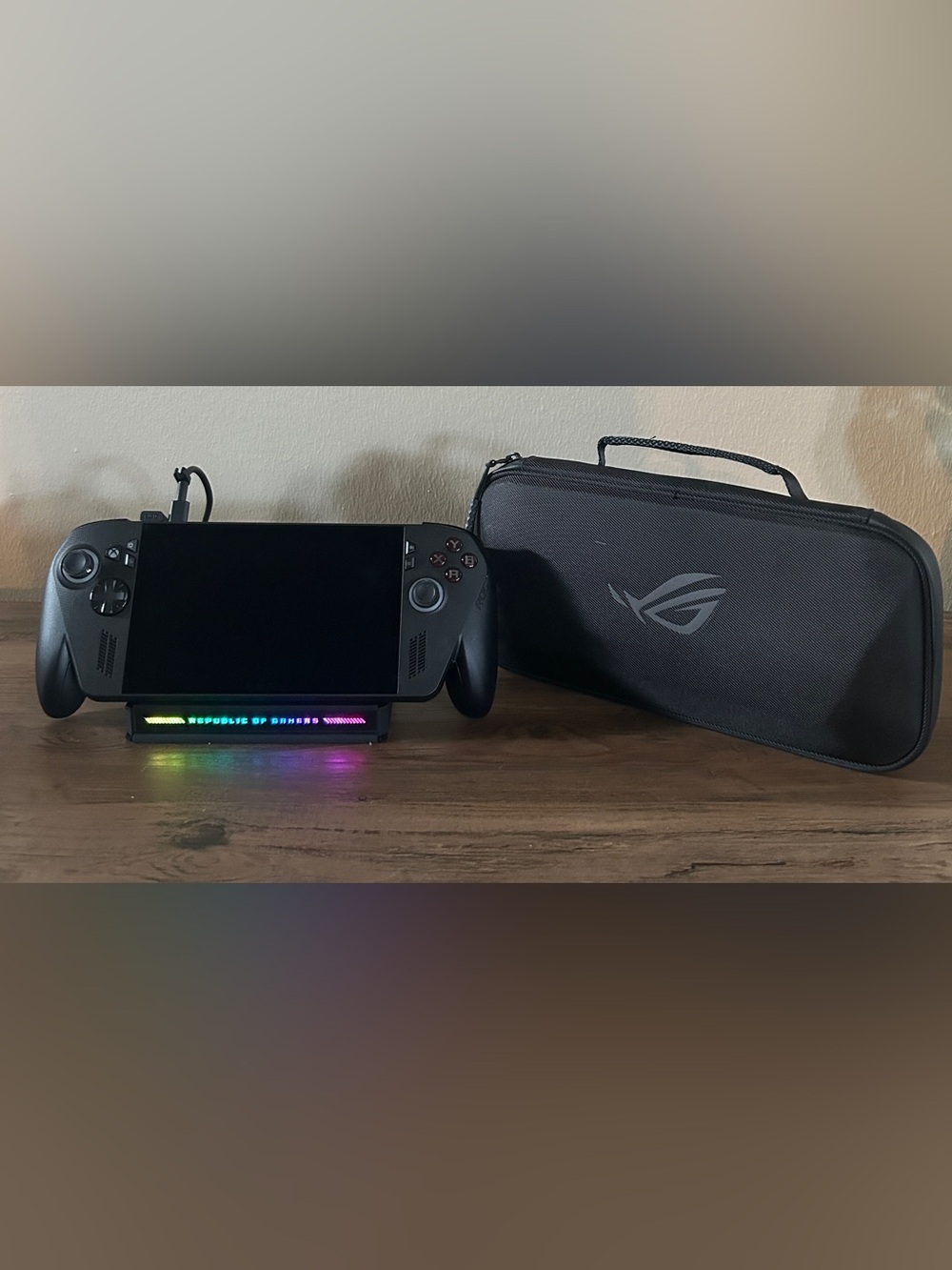 ROG Xbox Ally 7” FHD 120Hz Handheld Gaming Console,ASUS ROG 7-in-1 Dock Charger
